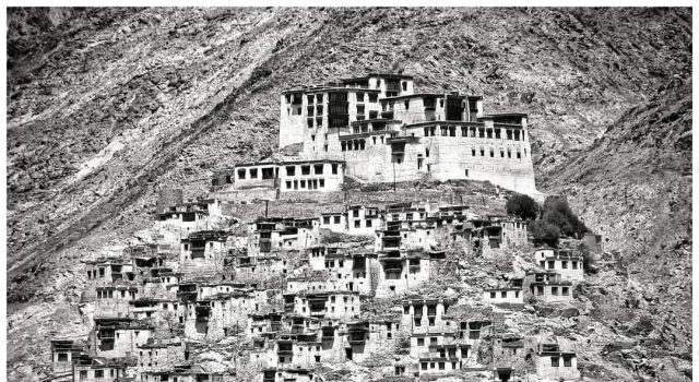 བོད་ཀྱི་ལོ་རྒྱུས་ནང་སློབ་གྲྭ་ཞེས་པའི་མིང་ནམ་ཞིག་ལ་བྱུང་བ།