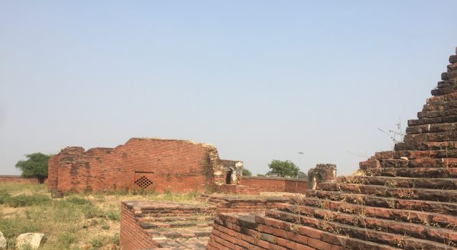 ཨོ་ཏནྟ་པཱུ་རིའི་གཙུག་ལག་ཁང།