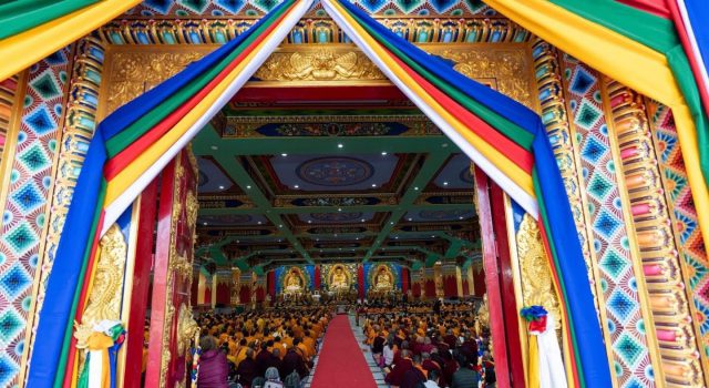 སྔ་འགྱུར་སྨོན་ལམ་དང་གཙུག་ལག་ཁང་པདྨ་སམ་བྷ་ཝར་བསྟོད་པ།